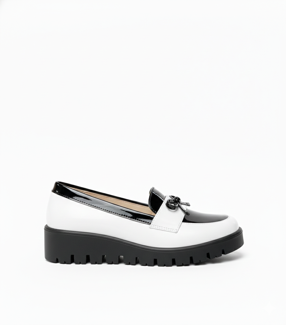 Mocasín 070 Blanco & Negro - Un Clásico!
